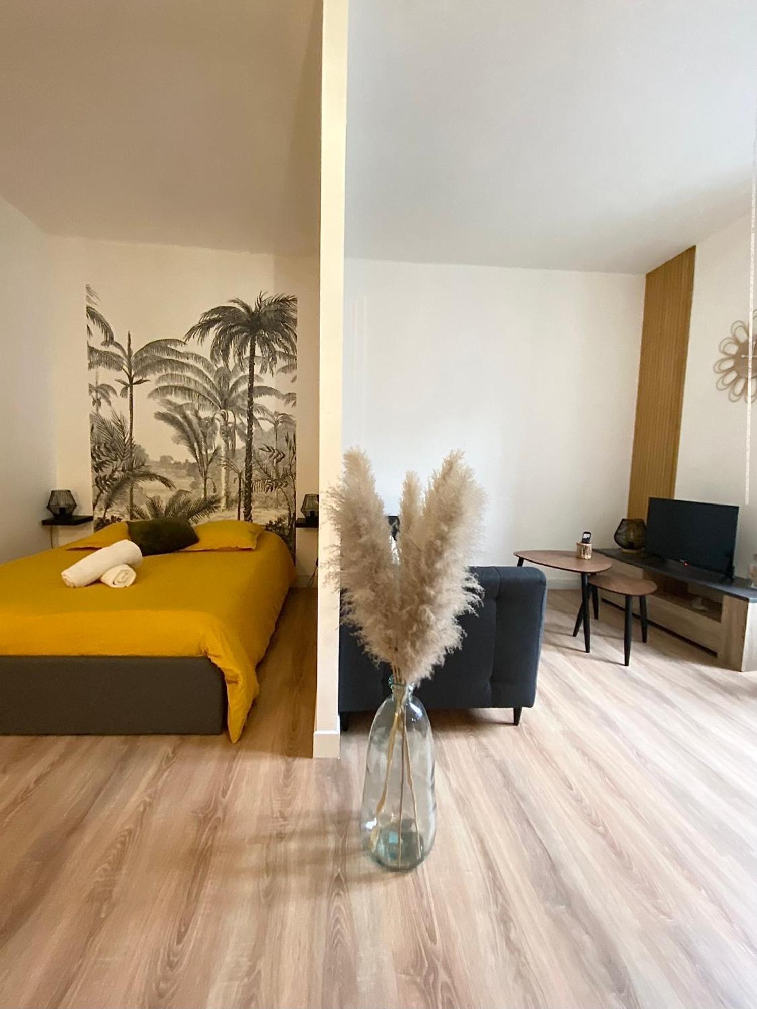 Les Remparts Apartment Fougeres Exterior photo